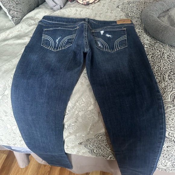 Limited edition- Hollister Jeans Womens size 9 Blue Denim Studs Dark Wash - Picture 7 of 10